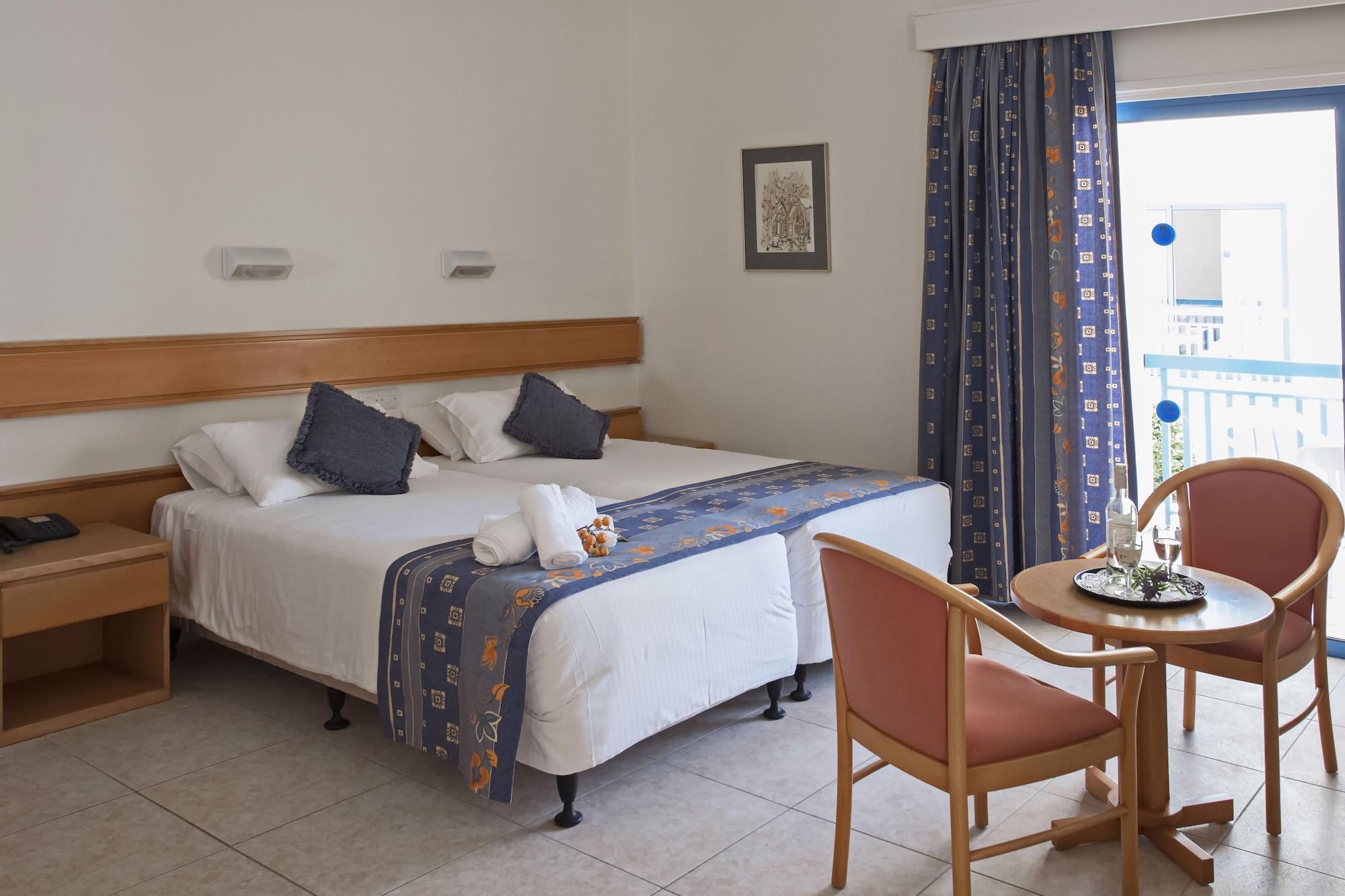 Kissos Hotel Paphos Exterior foto