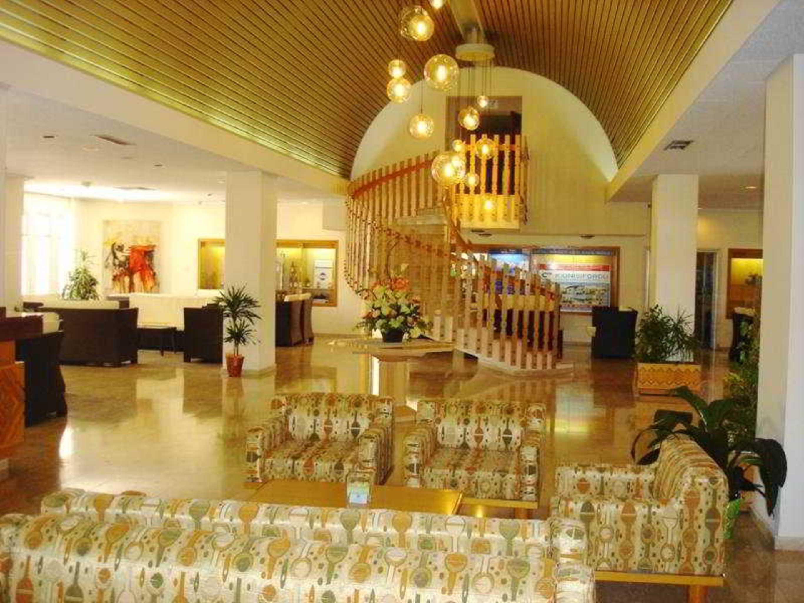 Kissos Hotel Paphos Exterior foto