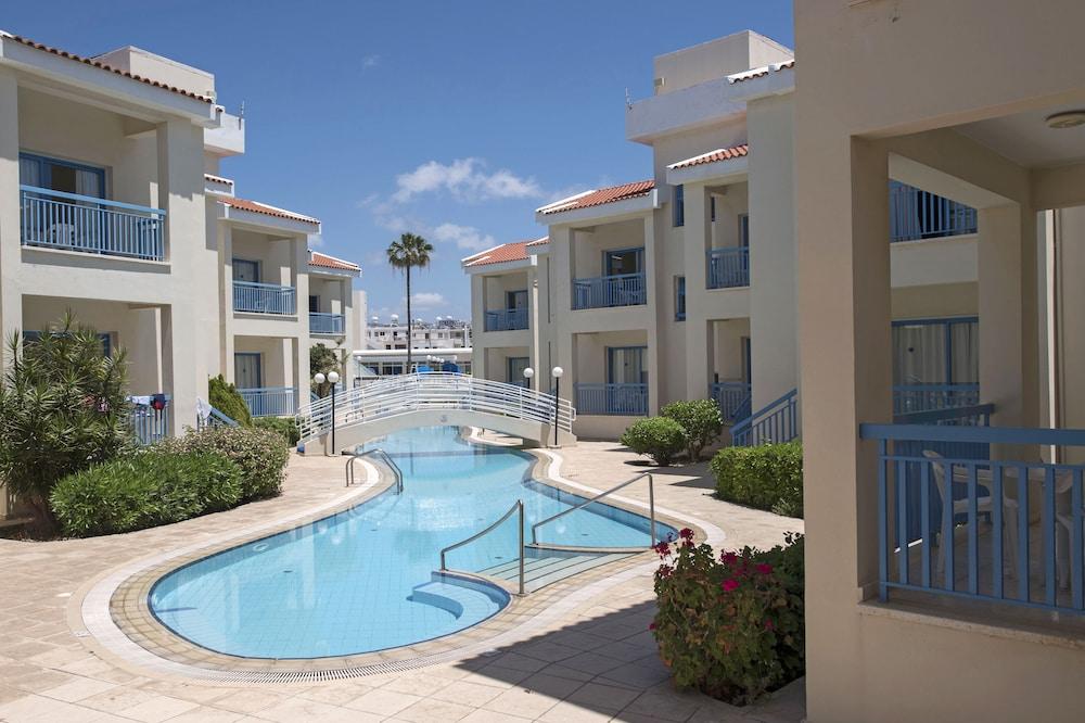 Kissos Hotel Paphos Exterior foto