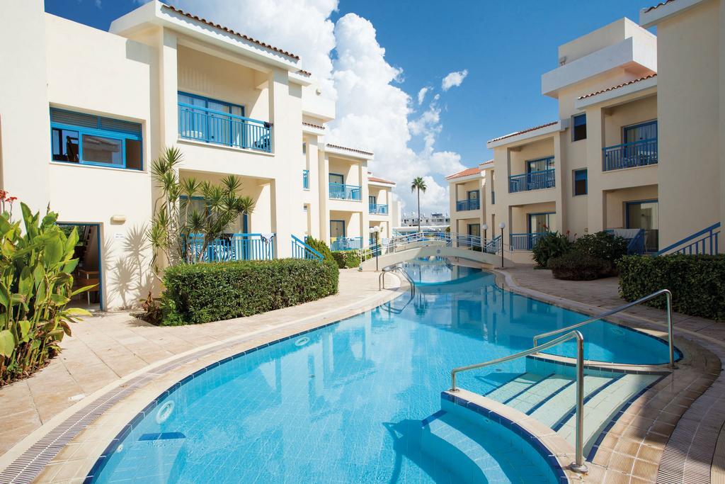 Kissos Hotel Paphos Exterior foto